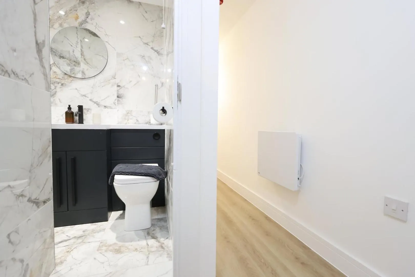 Modern 2 Bed Flat - Close To Cardiff City Centre